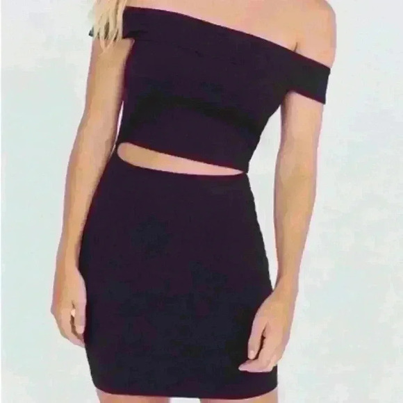 Urban Outfitters Silence & Noise Off Shoulder Slashed Ponte Dress - Picture 1 of 6